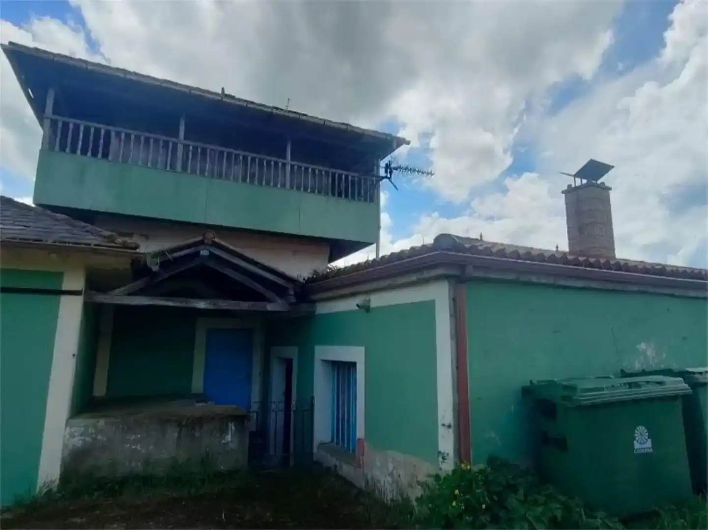 Vista exterior de Casa adosada en venda en Palacios del Sil