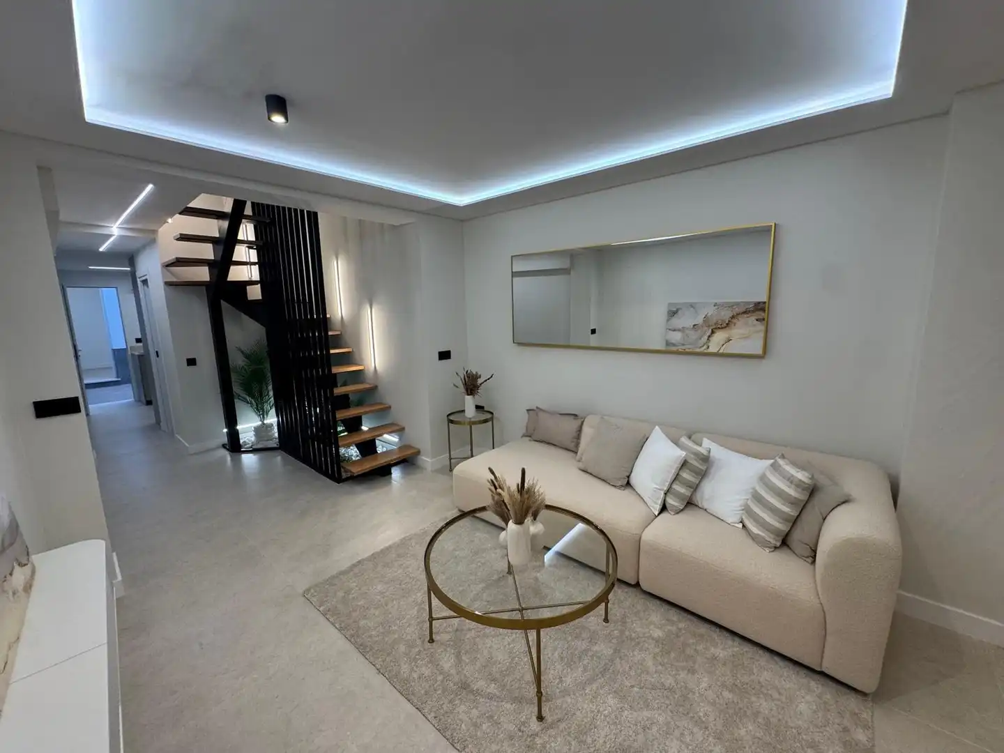 Sala d'estar de Casa o xalet en venda en Sevilla amb Terrassa