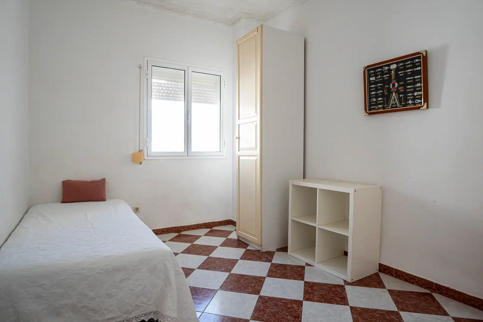 Dormitori de Pis en venda en Cantillana amb Calefacció, Terrassa i Moblat