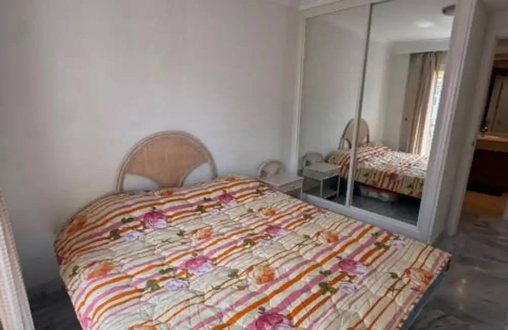 Habitación de Apartamento en venta en Marbella con Aire acondicionado, Terraza y Piscina