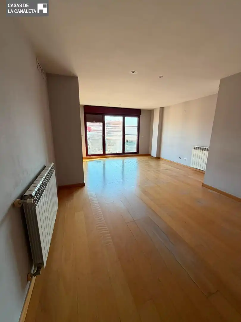 Sala de estar de Piso de alquiler en Mislata con Aire acondicionado, Calefacción y Parquet