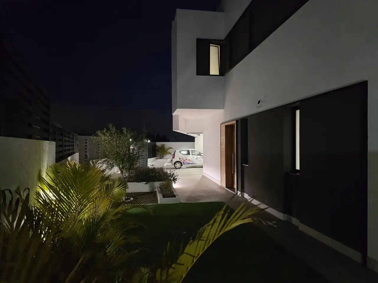 Vista exterior de Casa o chalet en venta en Las Palmas de Gran Canaria con Jardín privado, Terraza y Piscina