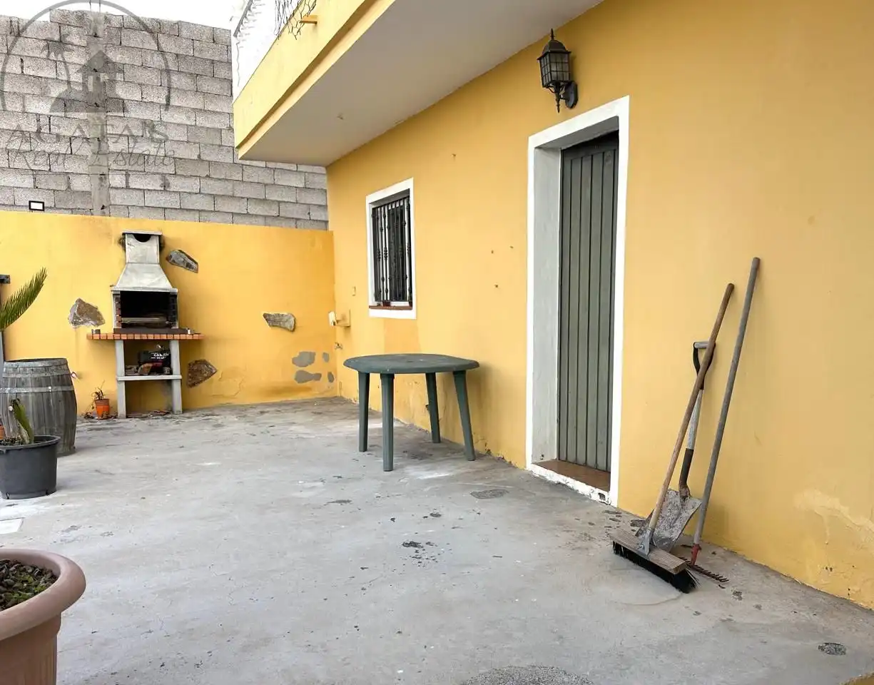 Vista exterior de Finca rústica en venda en Santiago del Teide amb Jardí privat i Terrassa