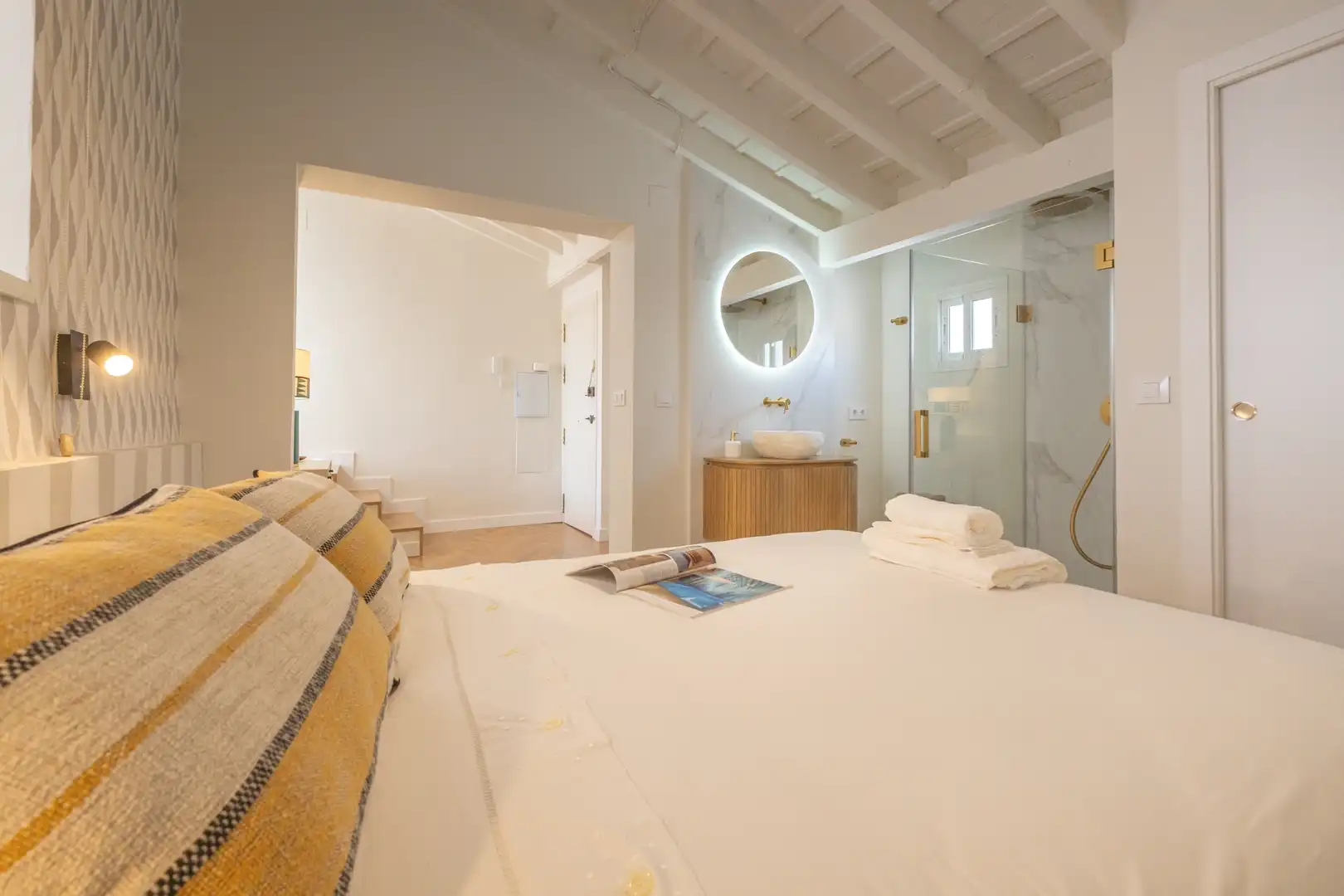Bedroom of Flat for rent in Sevilla  with Air Conditioner and Terrace