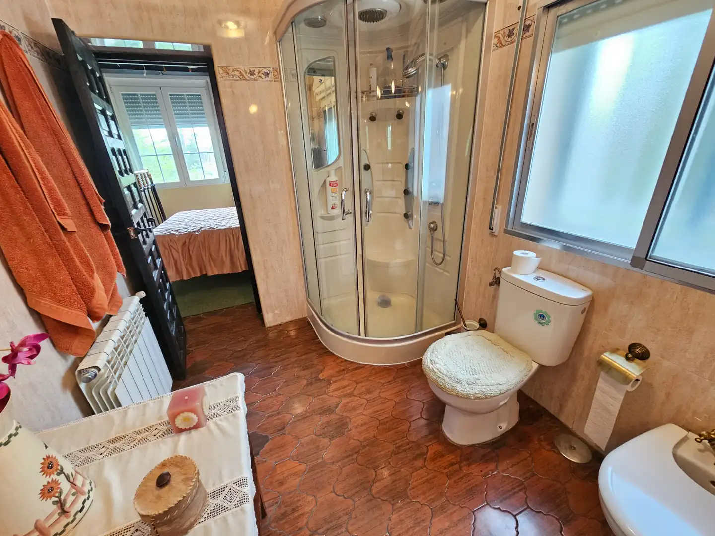 Badezimmer von Haus oder Chalet zum Verkauf in Cabanillas de la Sierra mit Heizung, Privatgarten und Terrasse