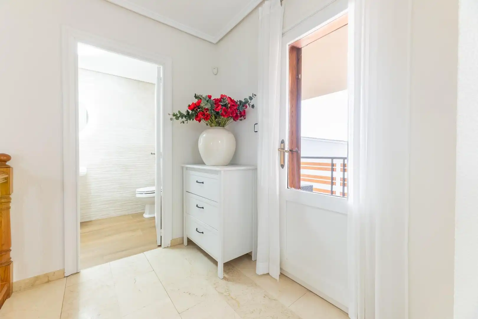 Casa o xalet en venda en Requena amb Jardí privat, Terrassa i Piscina