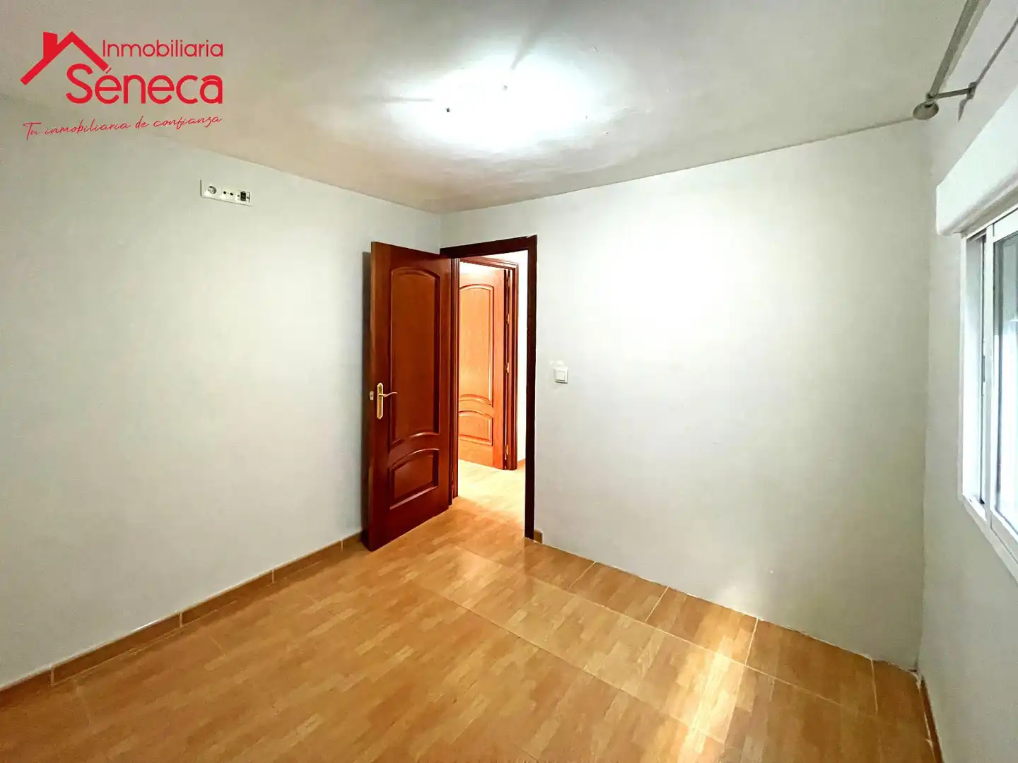 Bedroom of Flat for sale in Córdoba  with Air Conditioner and Heating