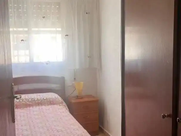 Habitación de Piso de alquiler en Tavernes de la Valldigna, Valencia