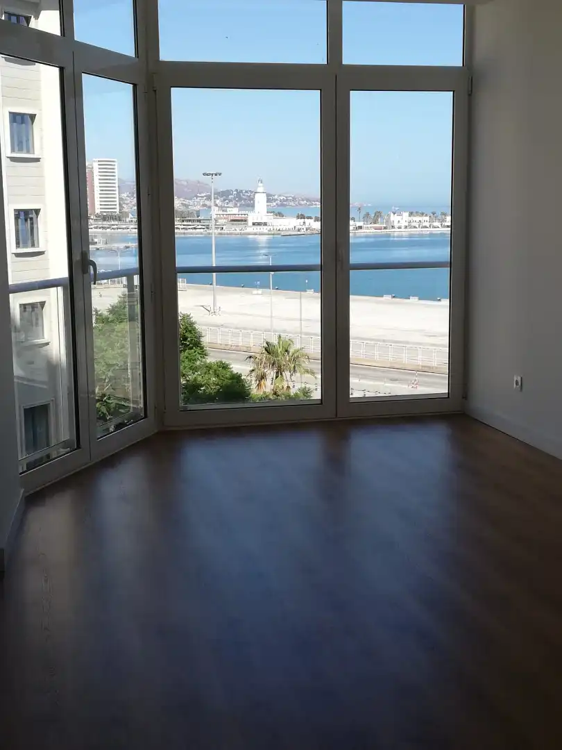 Sala de estar de Apartamento de alquiler en Málaga con Aire acondicionado, Calefacción y Amueblado