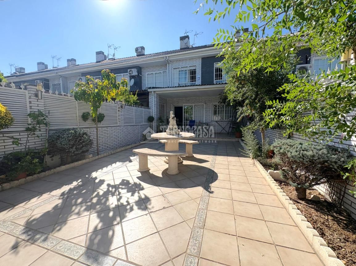 Jardí de Pis en venda en Parla amb Aire condicionat, Calefacció i Traster