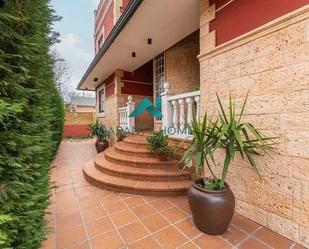 Exterior view of House or chalet to rent in Arroyomolinos (Madrid)  with Air Conditioner, Terrace and Swimming Pool