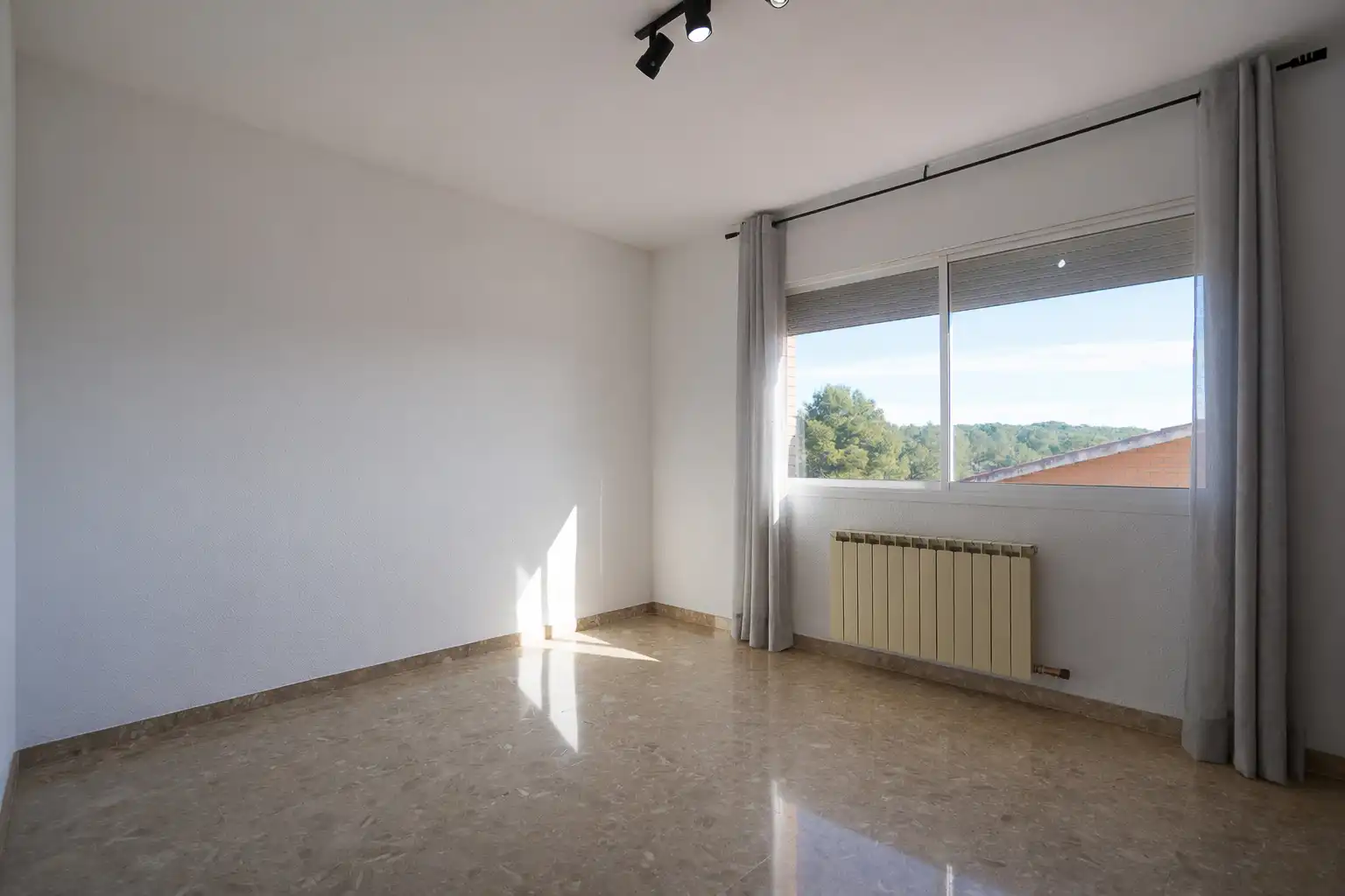 Dormitori de Casa o xalet en venda en Tarragona amb Aire condicionat, Calefacció i Jardí privat