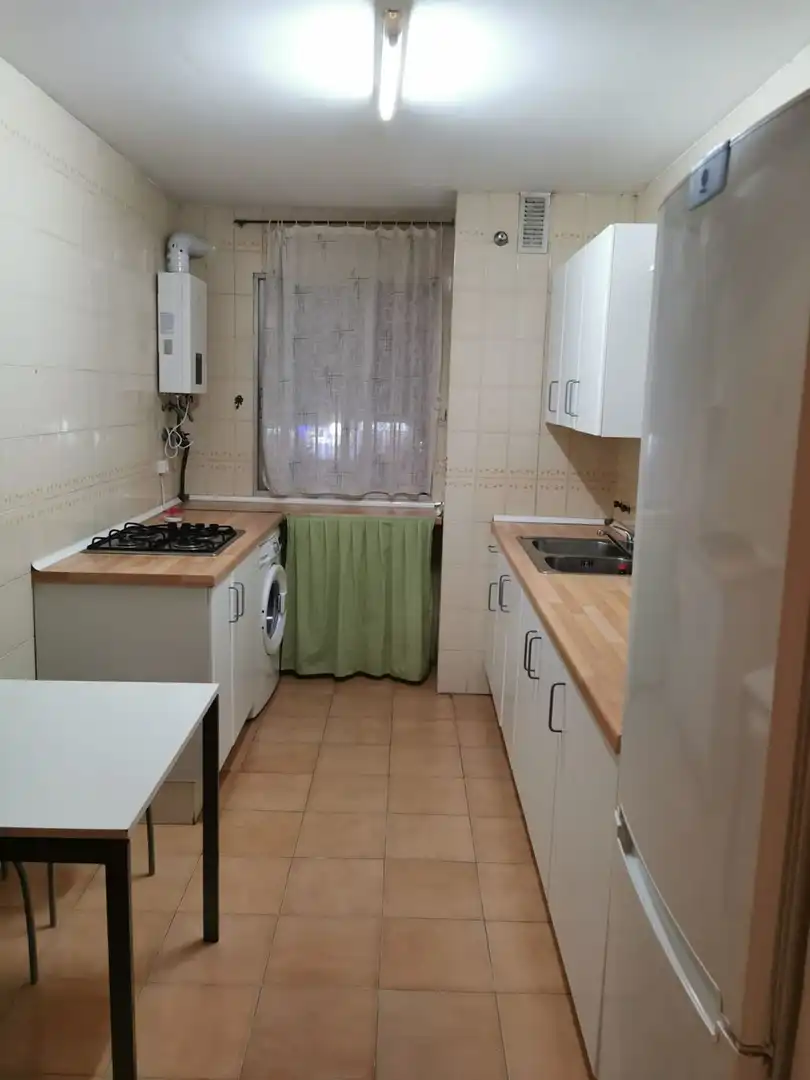 Kitchen of Flat for rent in Sevilla  with Air Conditioner, Terrace and Furnished