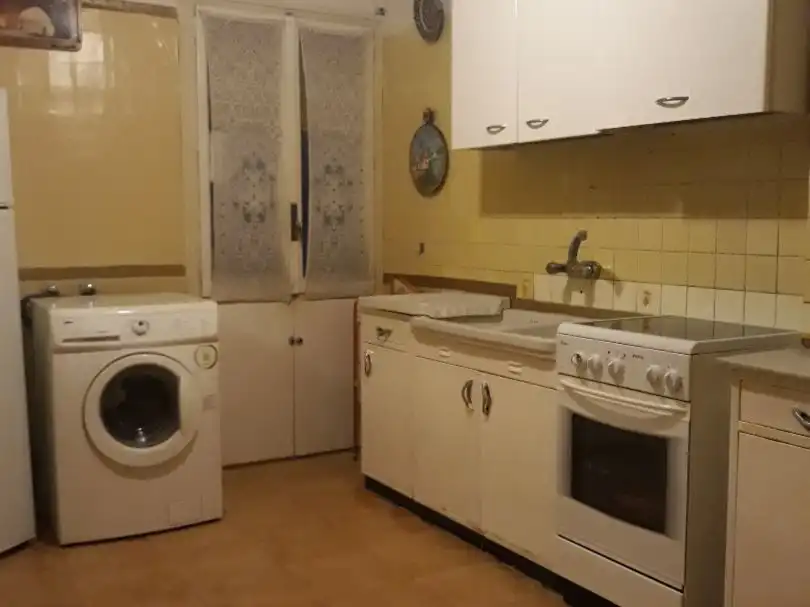 Küche von Wohnung zum Verkauf in  Madrid Capital mit Balkon