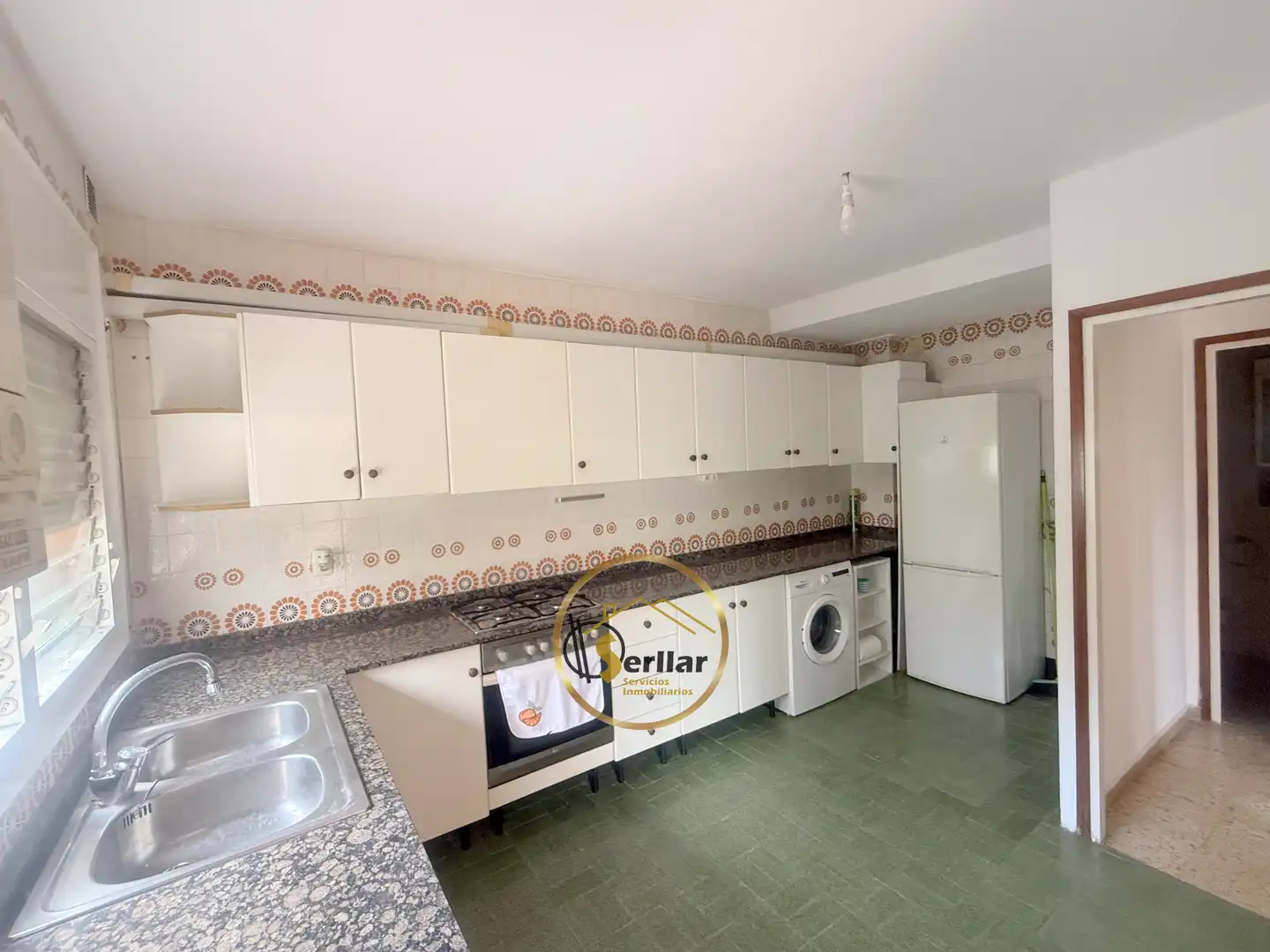 Küche von Erdgeschoss zum Verkauf in Calafell mit Heizung, Privatgarten und Terrasse