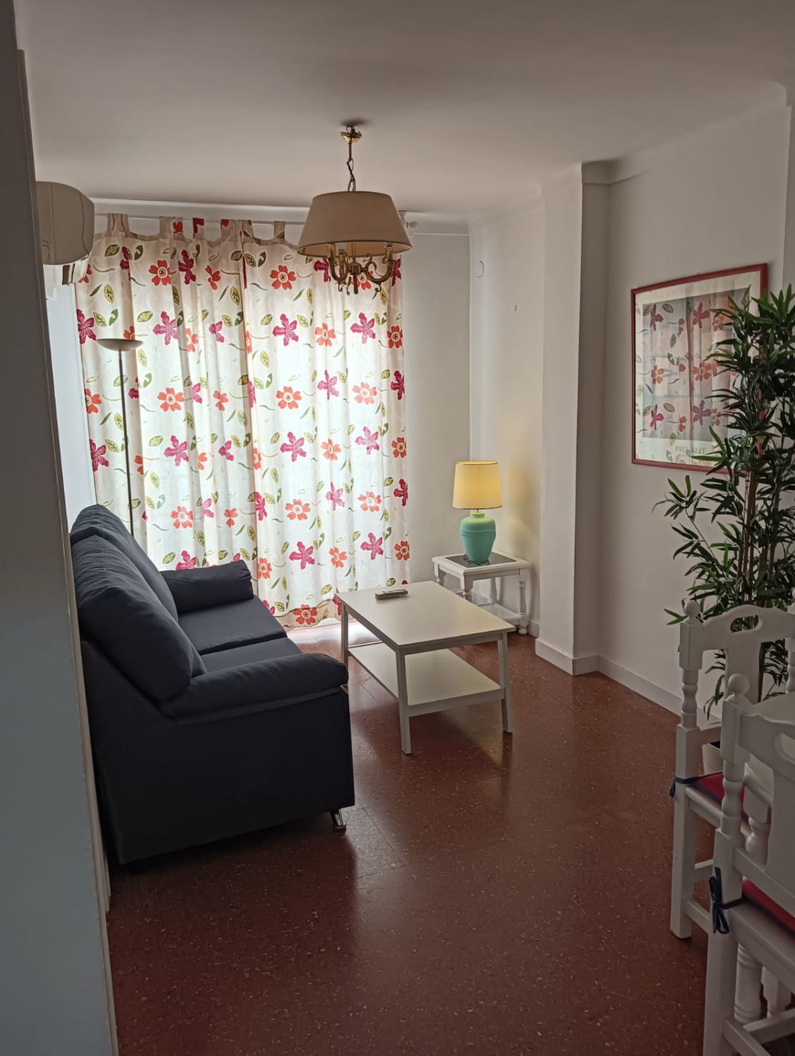 Living room of Flat to rent in  Sevilla Capital  with Air Conditioner, Furnished and Balcony