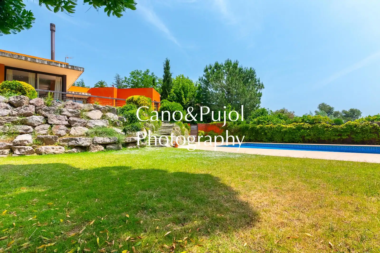 Jardí de Casa o xalet en venda en Cerdanyola del Vallès amb Aire condicionat, Calefacció i Terrassa