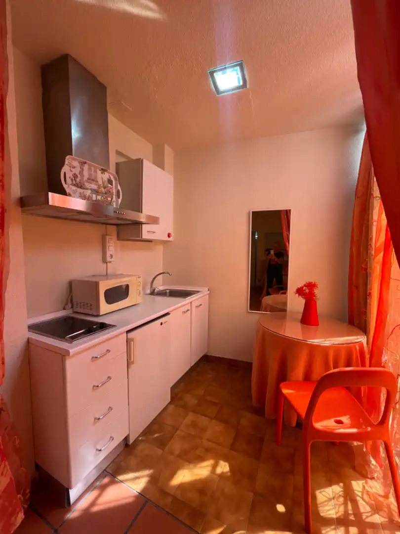 Study for rent in Calle Capuchinas, 8, Centro - Sagrario