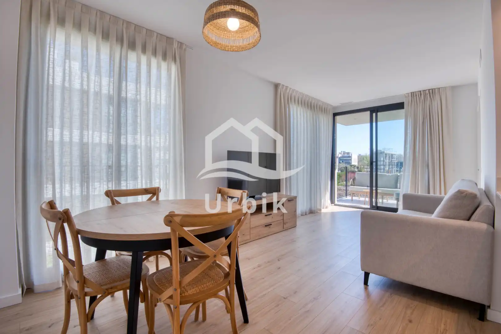 Sala de estar de Apartamento en venta en Castell d'Aro, Platja d'Aro i s'Agaró con Aire acondicionado, Calefacción y Parquet