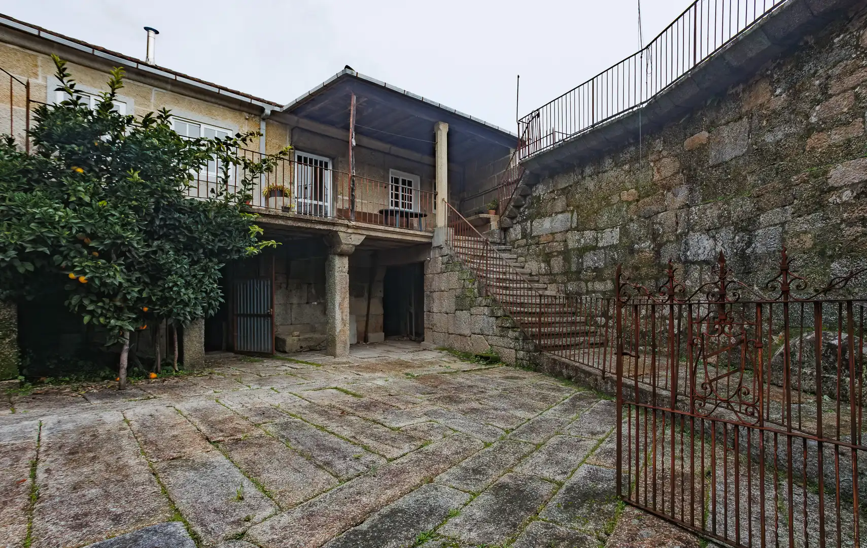 Vista exterior de Finca rústica en venda en Carballeda de Avia amb Moblat