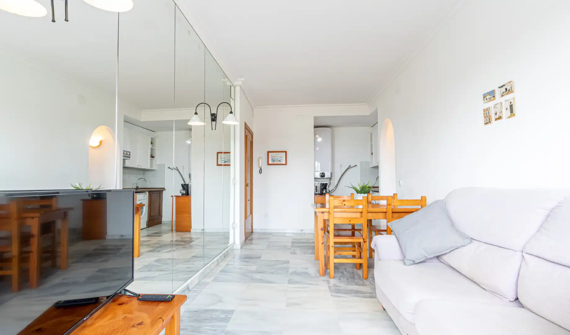 Sala de estar de Piso en venta en Empuriabrava con Terraza y Amueblado