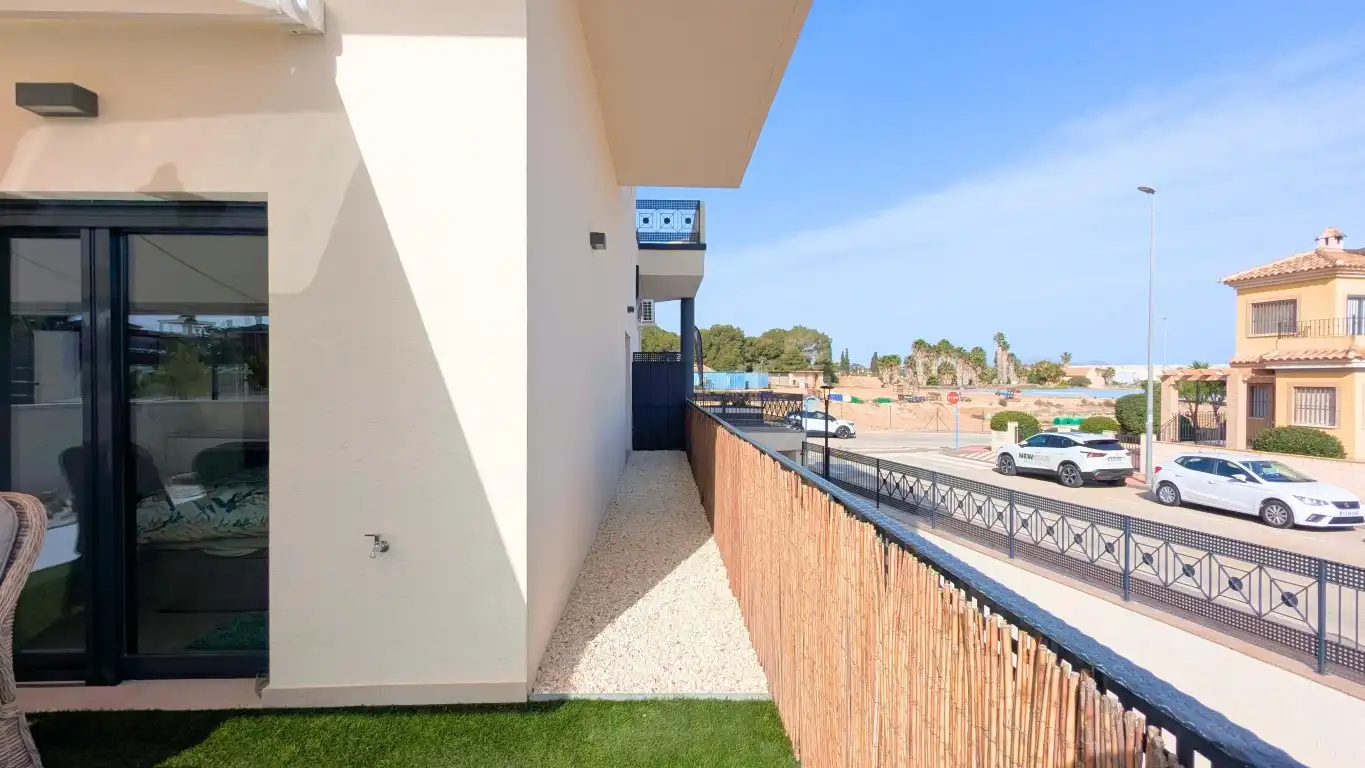 Terrassa de Planta baixa en venda en Algorfa amb Aire condicionat, Jardí privat i Terrassa