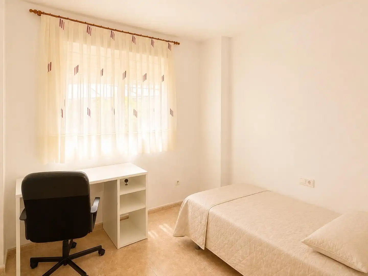 Schlafzimmer von Wohnung zur Miete in Murcia mit Klimaanlage, Heizung und Abstellraum