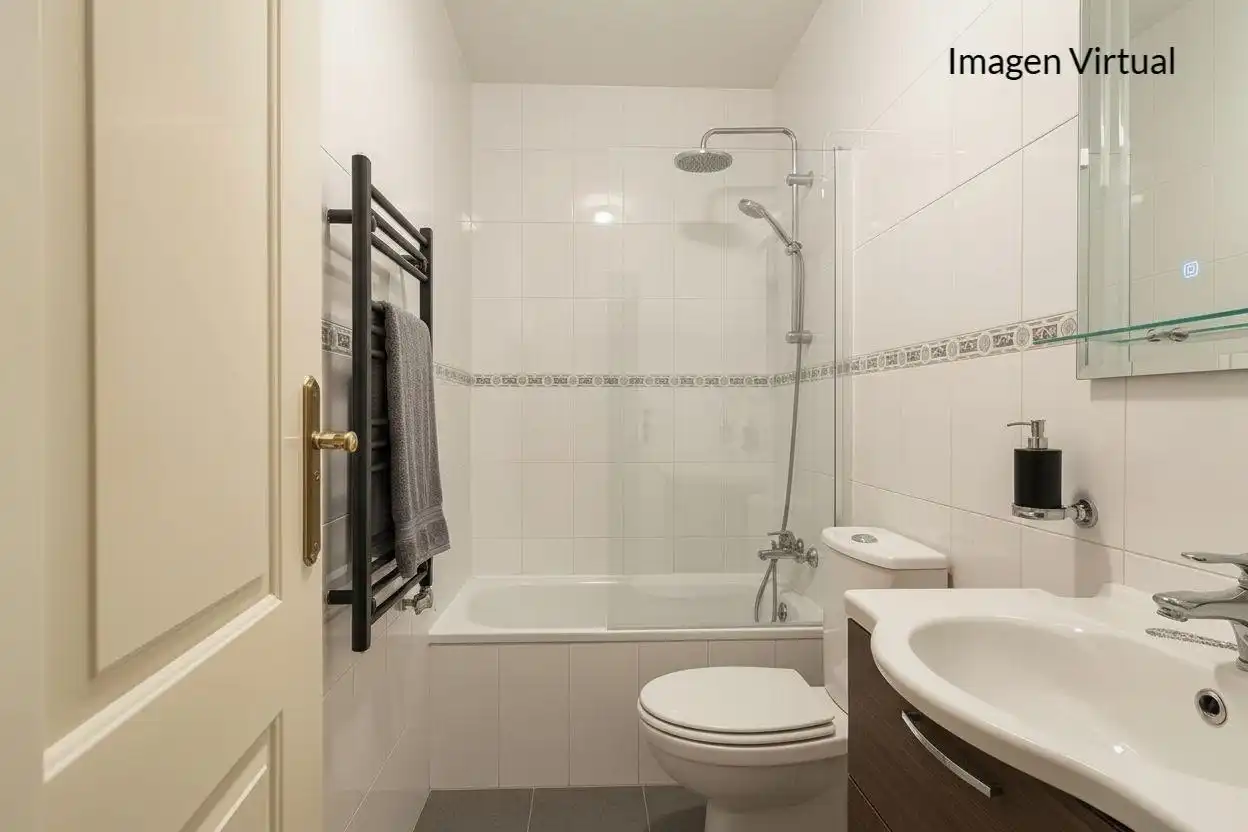 Baño de Piso en venta en Benalmádena con Aire acondicionado y Terraza