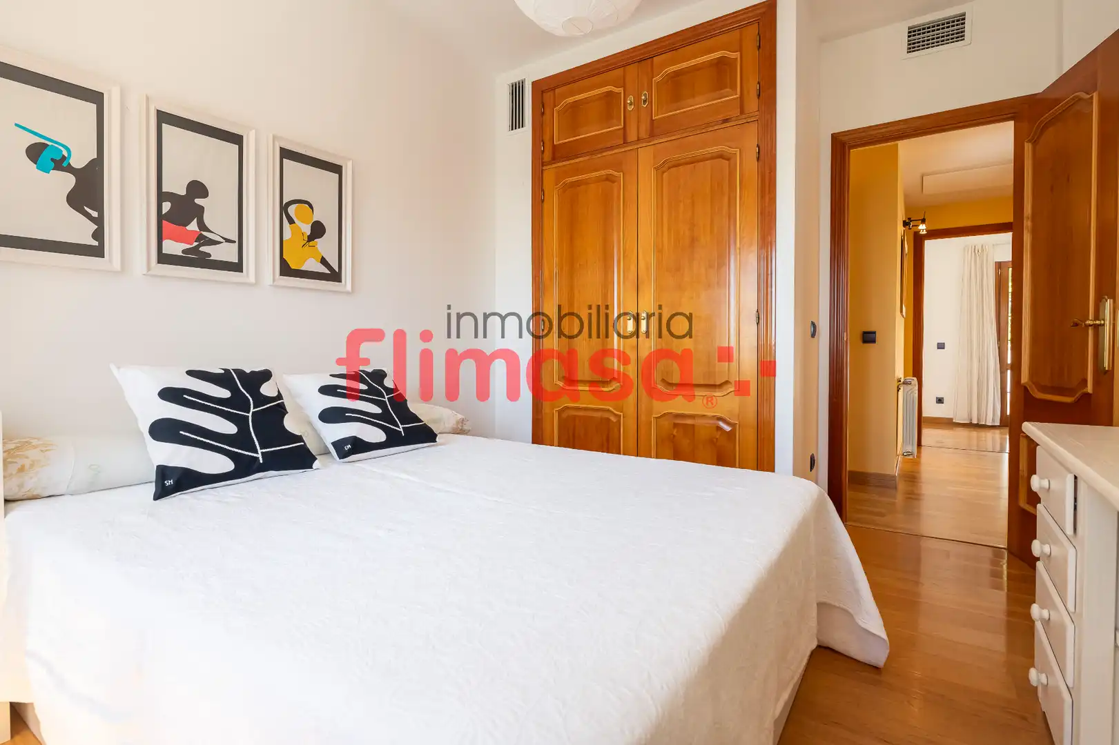 Habitación de Casa o chalet en venta en Villaviciosa de Odón con Aire acondicionado, Calefacción y Jardín privado