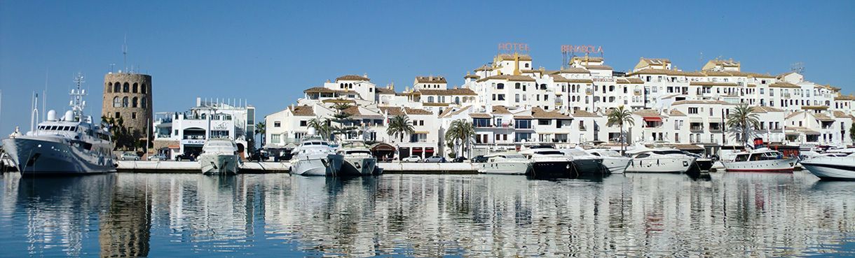 Exterior view of Building for sale in Estepona