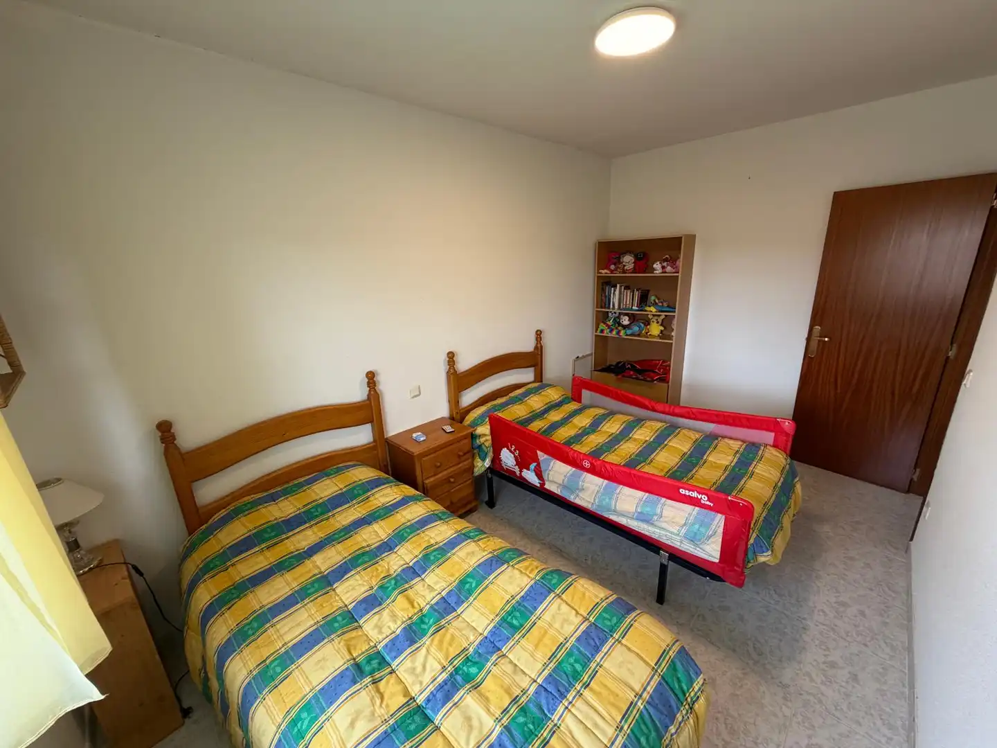 Dormitori de Casa adosada en venda en Urueñas amb Calefacció, Jardí privat i Terrassa