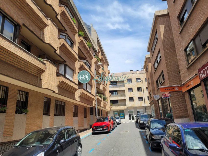 Vista exterior de Pis en venda en Segovia Capital amb Calefacció