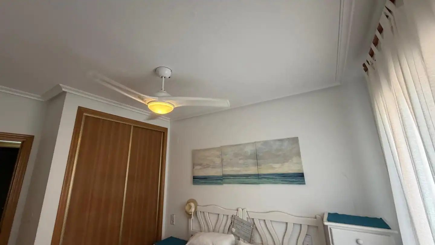 Habitación de Apartamento en venta en La Manga del Mar Menor con Aire acondicionado, Terraza y Piscina