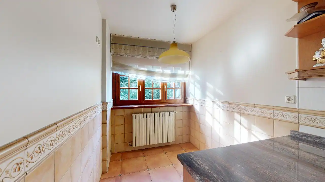 Cocina de Piso en venta en La Massana con Calefacción, Parquet y Trastero