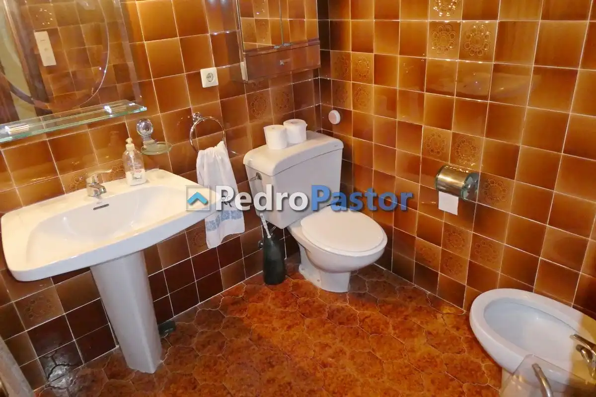 Baño de Piso en venta en Dénia con Aire acondicionado, Calefacción y Piscina
