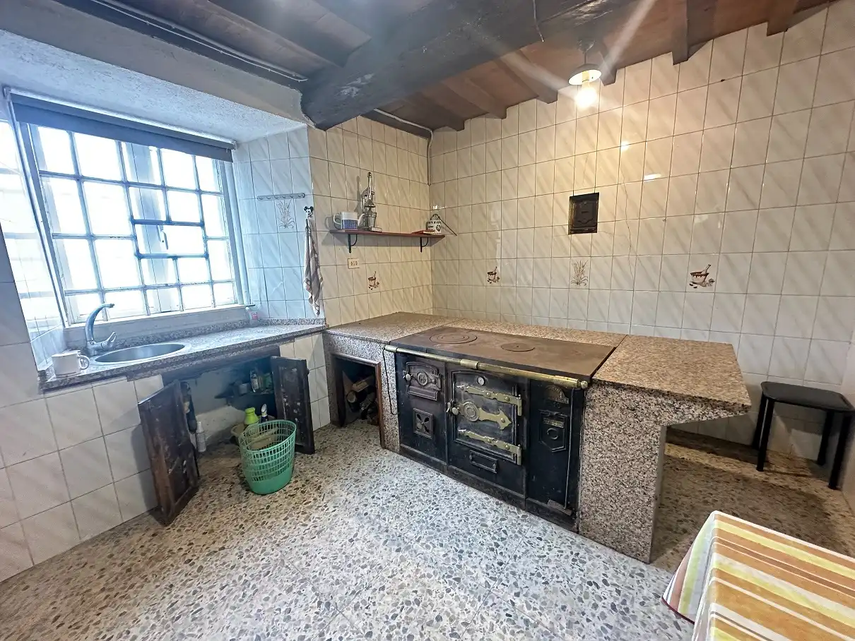 Cocina de Casa o chalet en venta en O Pino  con Jardín privado, Terraza y Amueblado