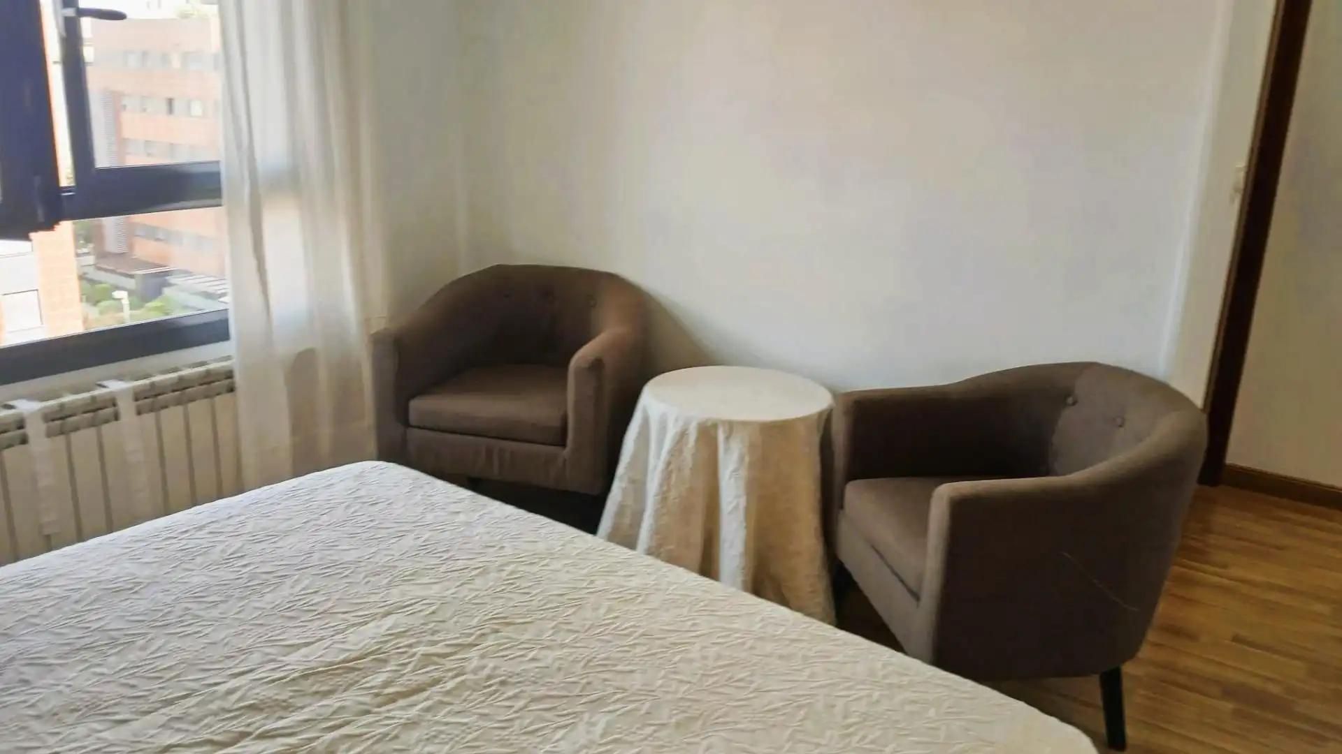 Schlafzimmer von Dachboden zur Miete in Granada mit Klimaanlage, Heizung und Terrasse