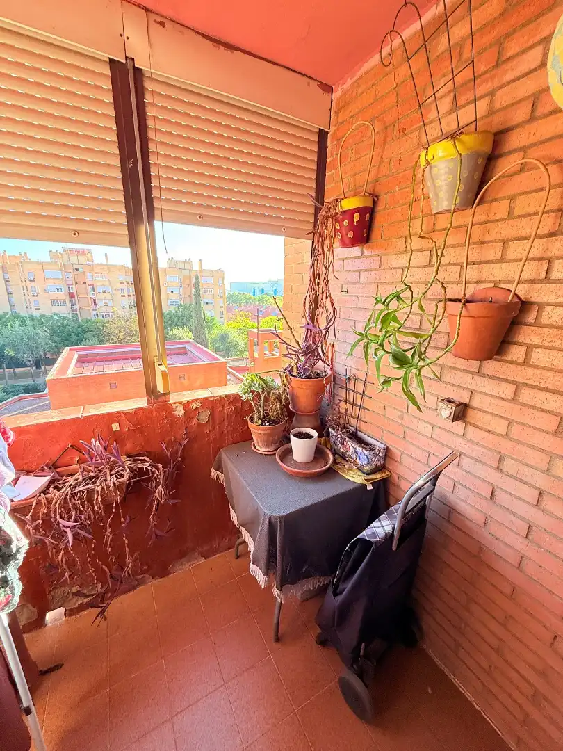 Balcony of Flat for sale in Sevilla  with Air Conditioner, Terrace and Furnished