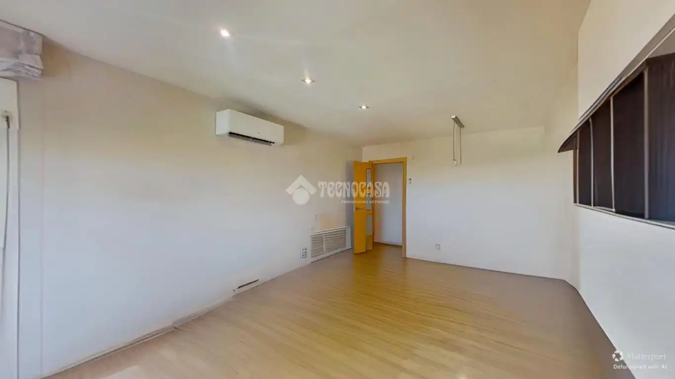 Flat for sale in Barberà del Vallès  with Air Conditioner, Heating and Parquet flooring