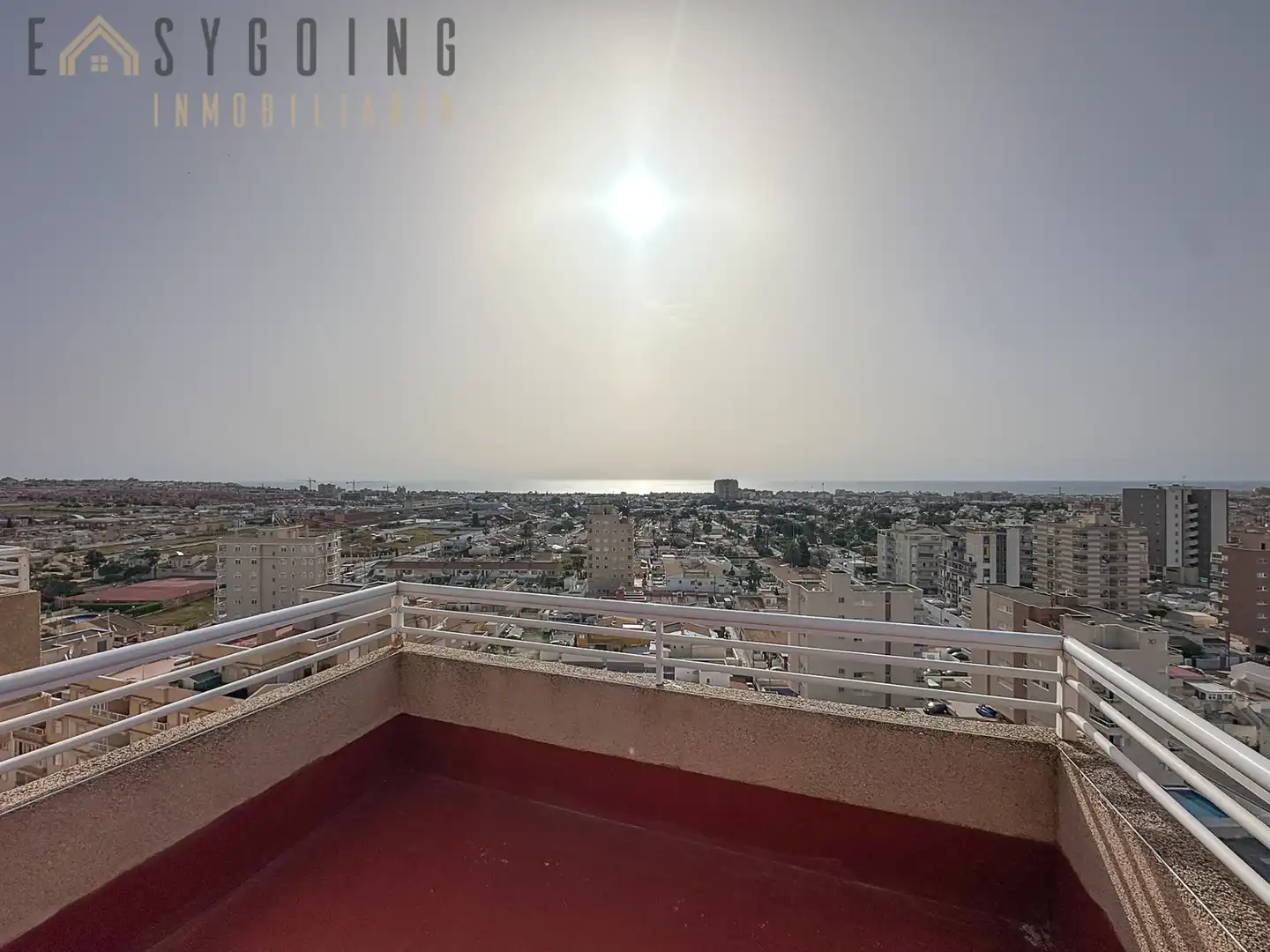 Habitación de Apartamento en venta en Torrevieja con Terraza y Piscina comunitaria