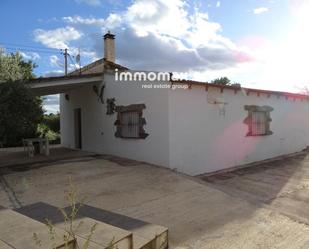 Vista exterior de Casa o xalet en venda en Tortosa amb Terrassa, Piscina i Moblat