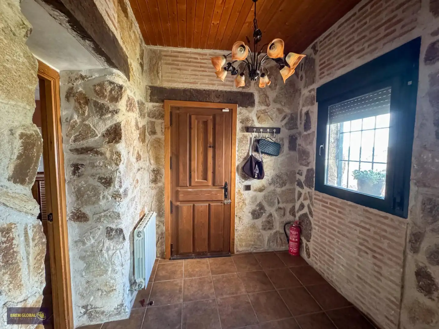 Houses for sale in Navalafuente  with Heating, Private garden and Storage room