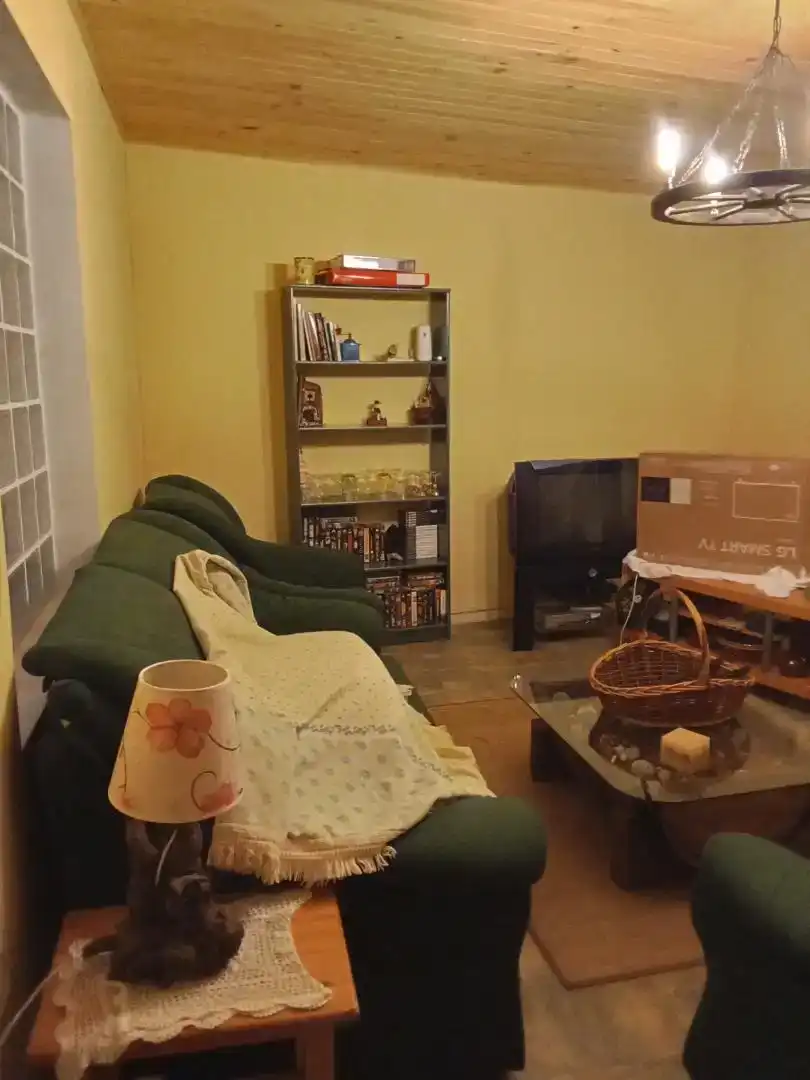 Sala d'estar de Casa adosada en venda en Castrocalbón