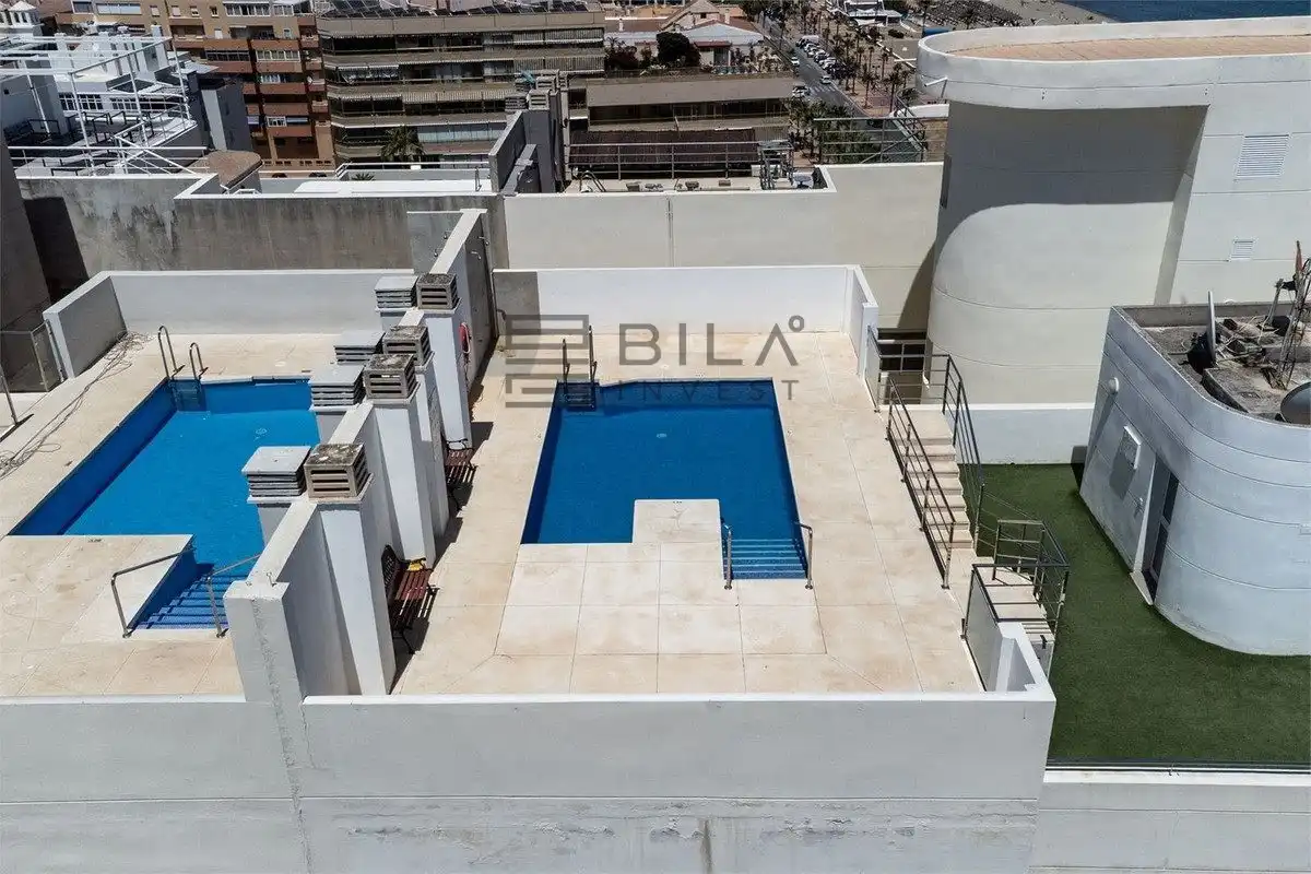 Piso con piscina en venta en Santa Barbara, imagen 6