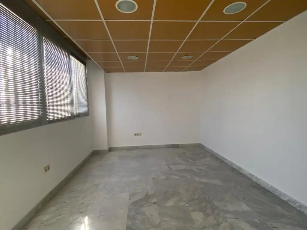 Bureau avec ascenseur à louer à Pisa, imagen 2