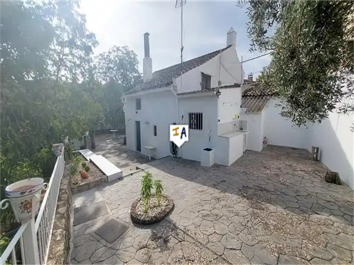 Vista exterior de Casa adosada en venda en Almedinilla amb Traster