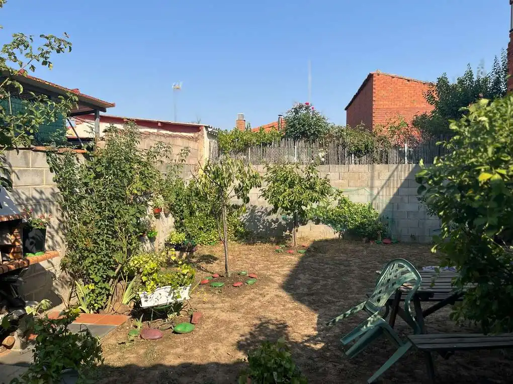 Casa amb jardí en venda a Chozas de Abajo, imagen 4