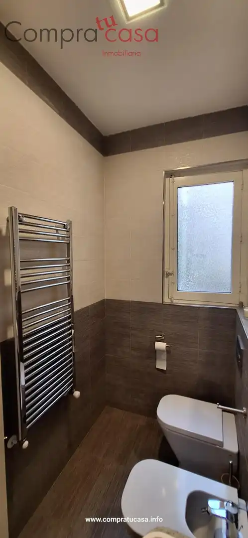 Bany de Pis de lloguer en Segovia amb Calefacció, Moblat i Balcó