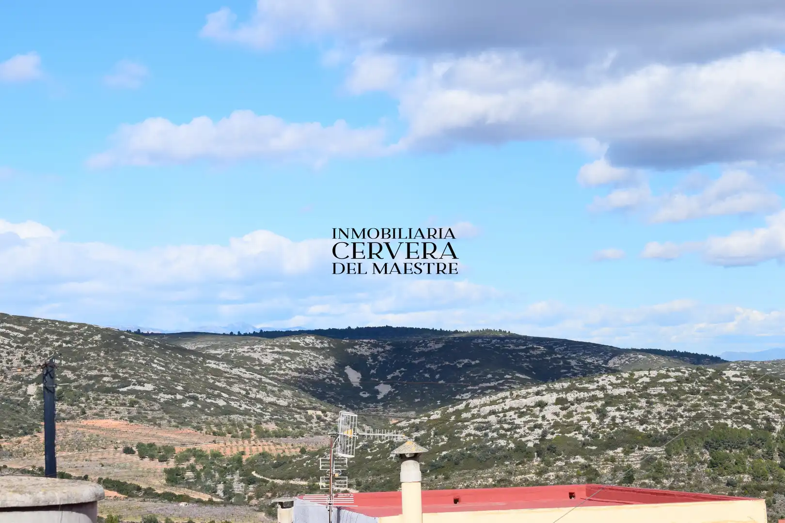Vista exterior de Casa adosada en venta en Cervera del Maestre