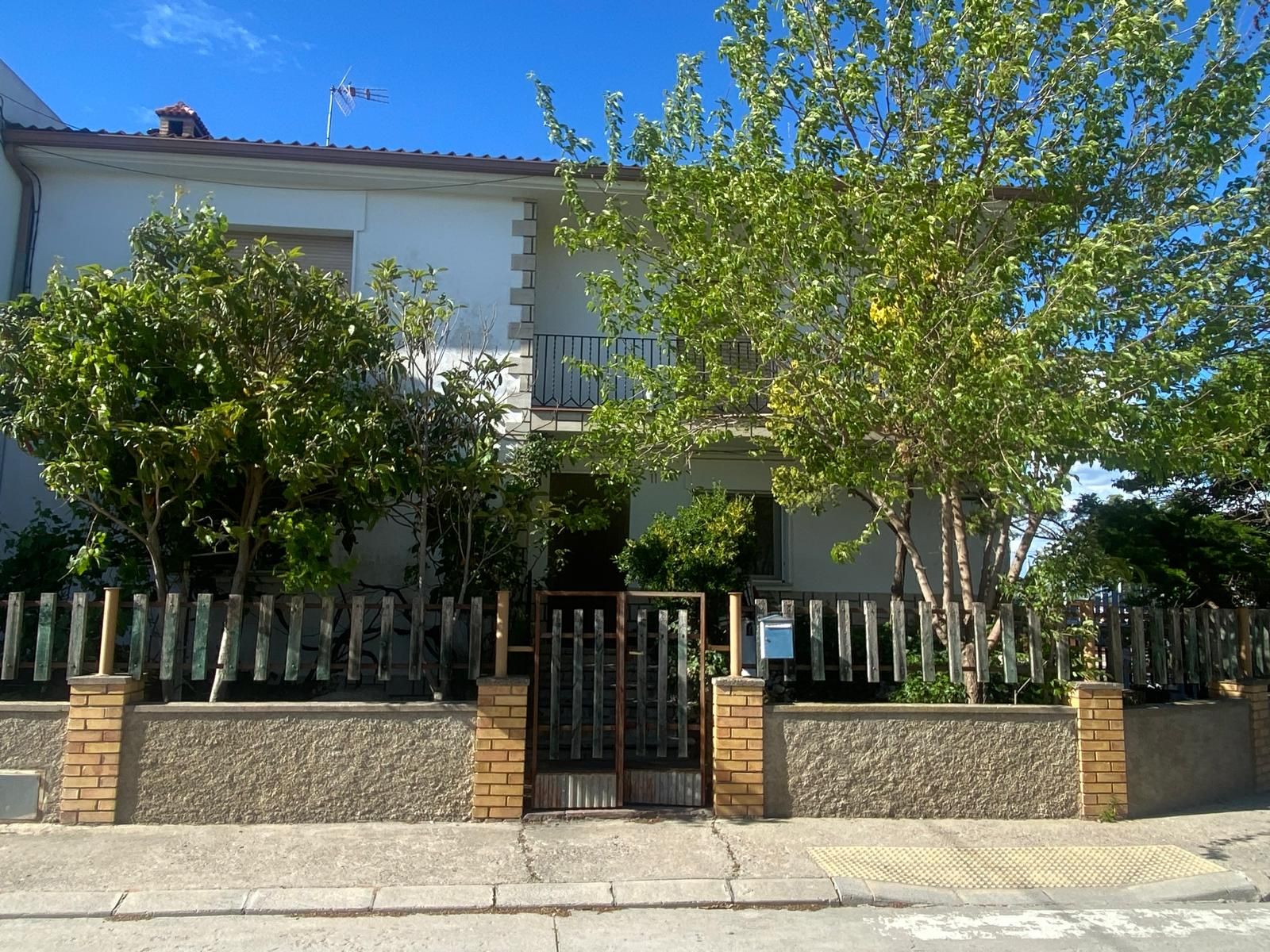Vista exterior de Casa o xalet en venda en Vallfogona de Balaguer amb Aire condicionat, Calefacció i Parquet